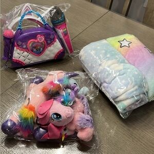 My Little Pony ~ Play-set with Accessories
Custom Set-Collectable Retired Toys